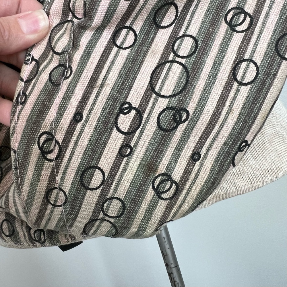 KAVU adjustable Rope Sling Bag with compartments stripes and circles print - Picture 5 of 15